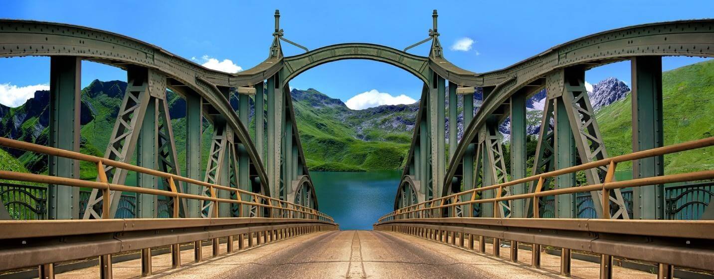 Cây cầu được làm từ thép