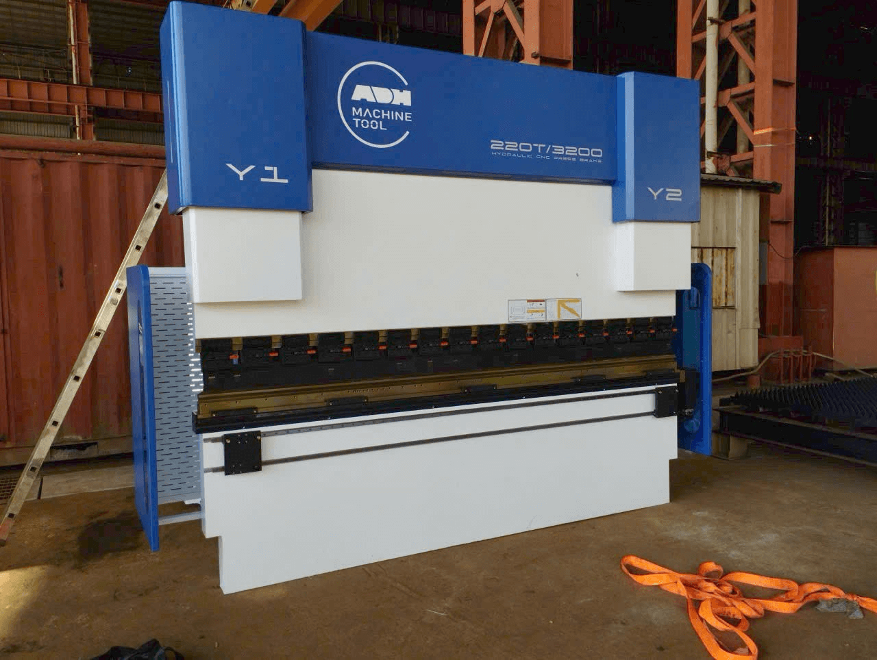 Máy chấn CNC ADH